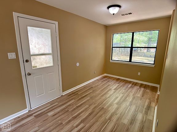 4th image of 4308 Stonebrook Dr