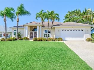 1119 SE 1st Ter, Cape Coral, FL 33990