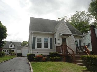 86 Keith Ave, Cranston, RI 02910