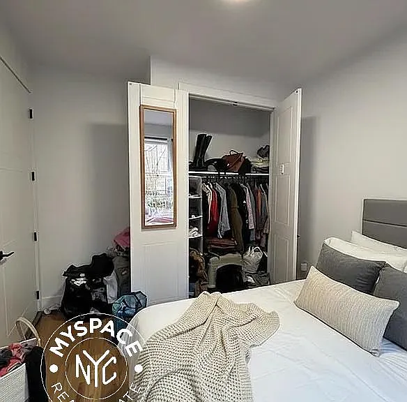 56 E 21st St #3B — Photo 3
