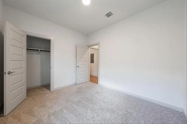 10805 Meris Ln — Photo 16