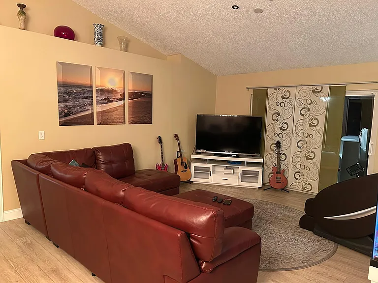 102 SW Glenwood Dr — Photo 19