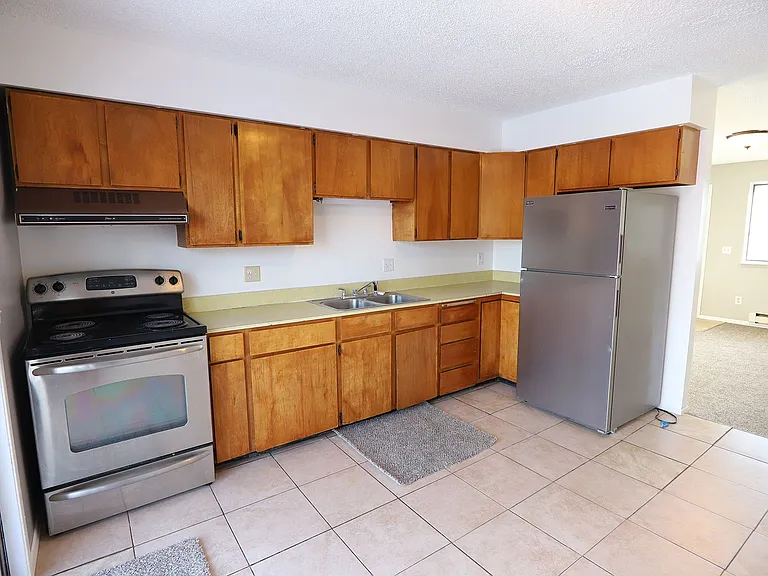 713 Halbert St — Photo 7