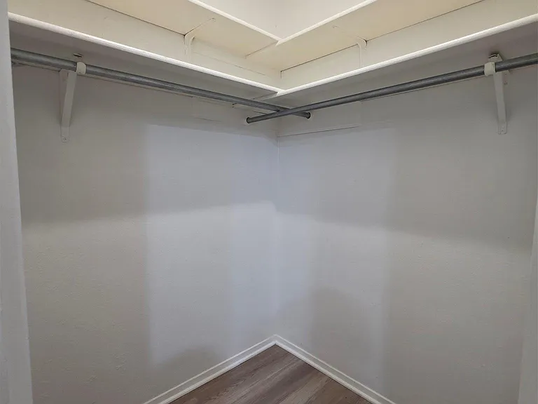 10909 Hillside Oak Ln — Photo 9
