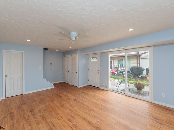 4th image of 4292 Bennington Blvd #7-B