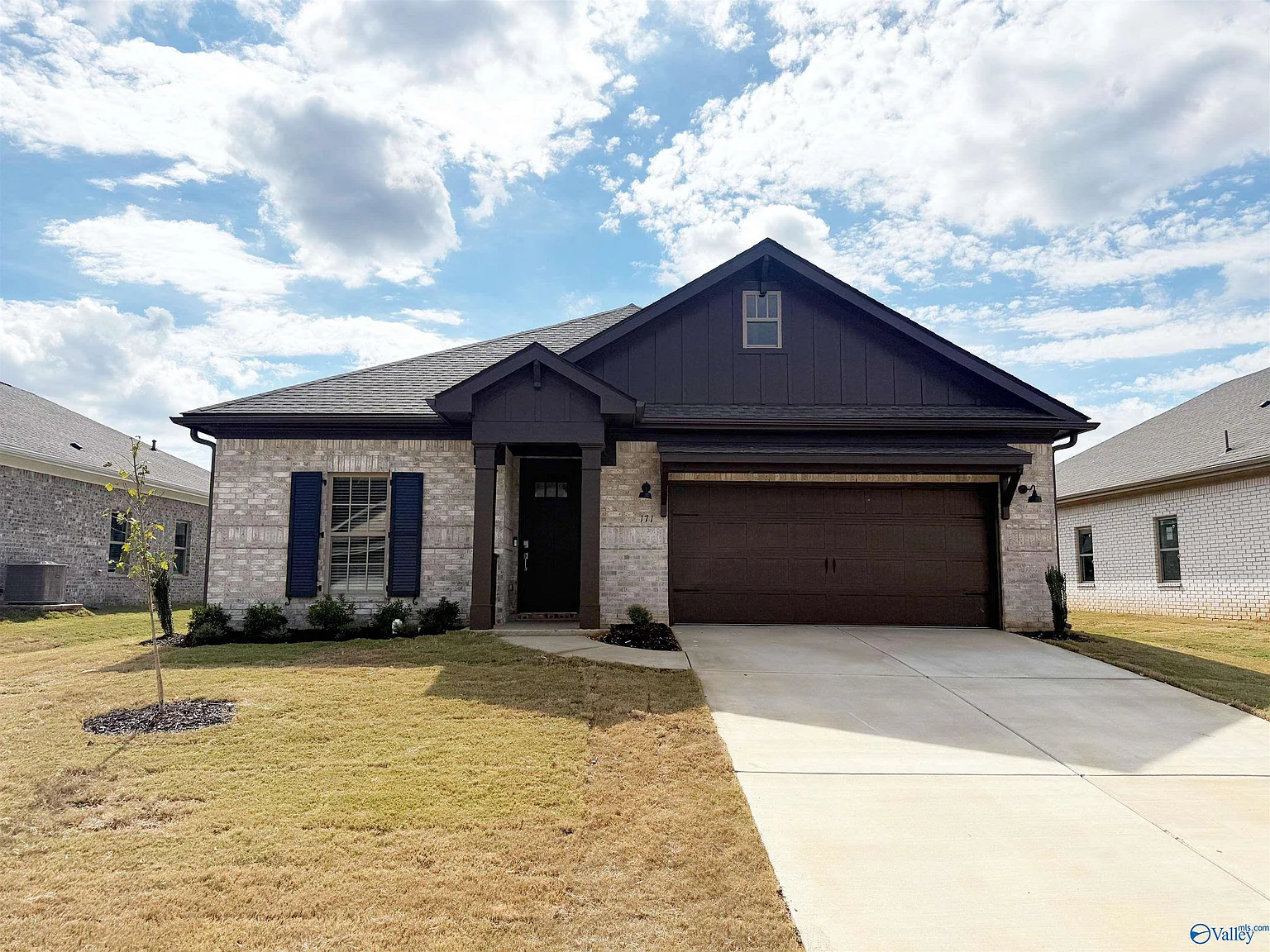 4 bed, 2.0 bath, 2106 sqft, $2,495 — Photo 4