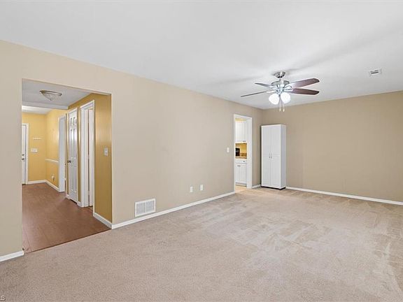 5th image of 5011 Lawndale Dr APT D