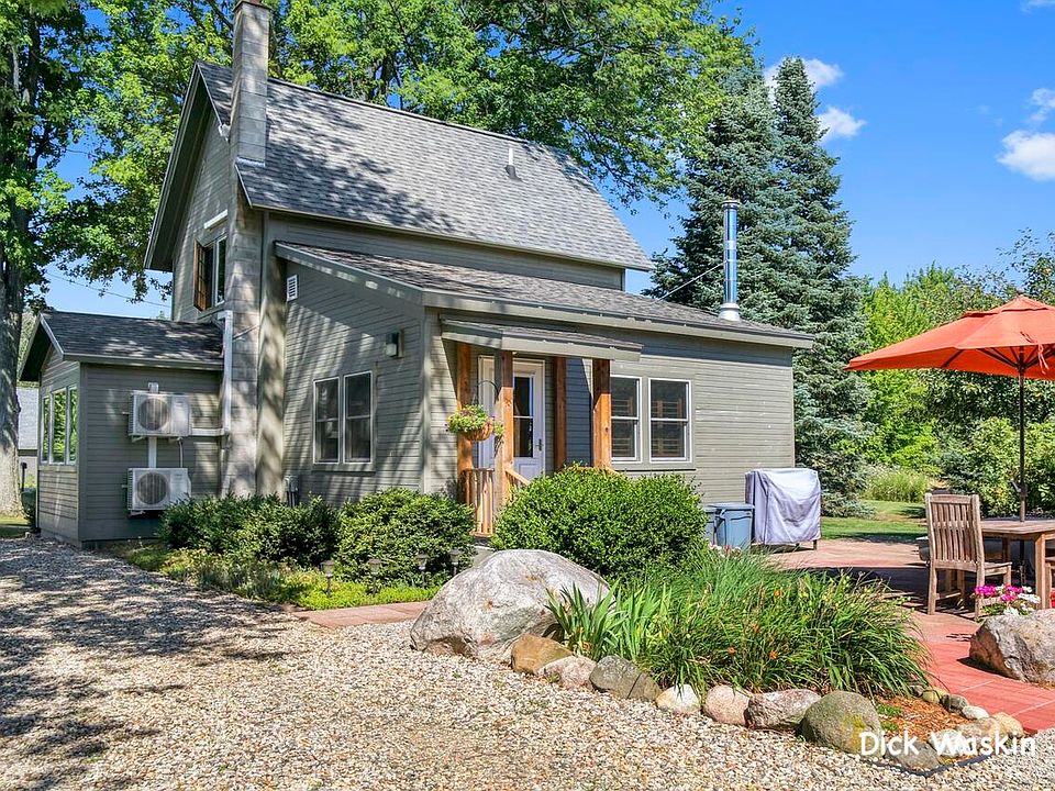 1637 64th St, Fennville, MI 49408 Zillow