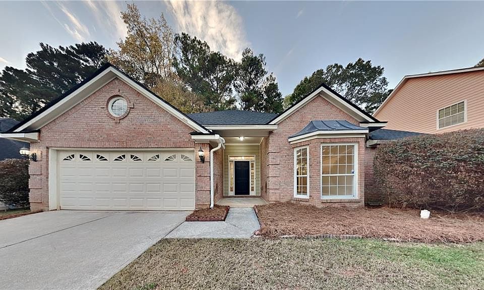 1st image of 499 Crestwood Ct