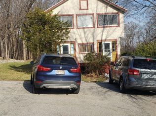 6 Stowe Rd, Peekskill, NY 10566