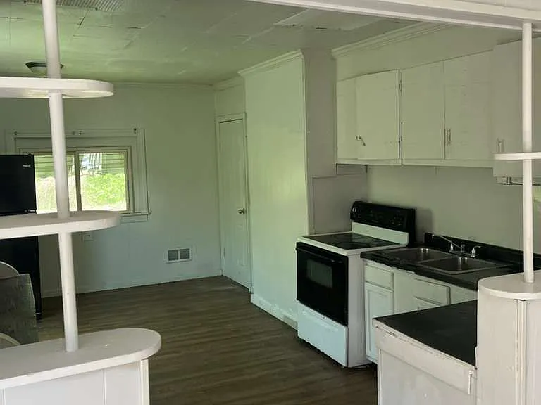 3423 Maple St #LOWER — Photo 1