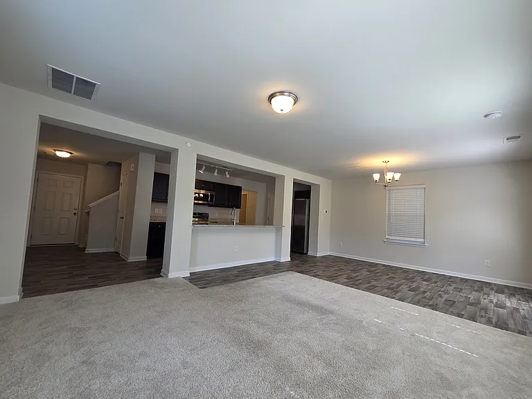 1808 Hart St — Photo 7