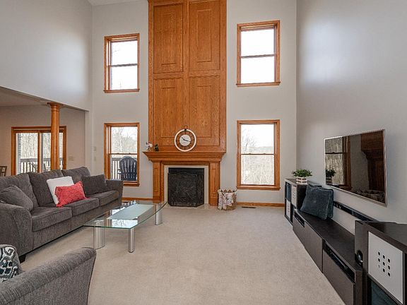 2nd image of 3737 Longhorn Dr