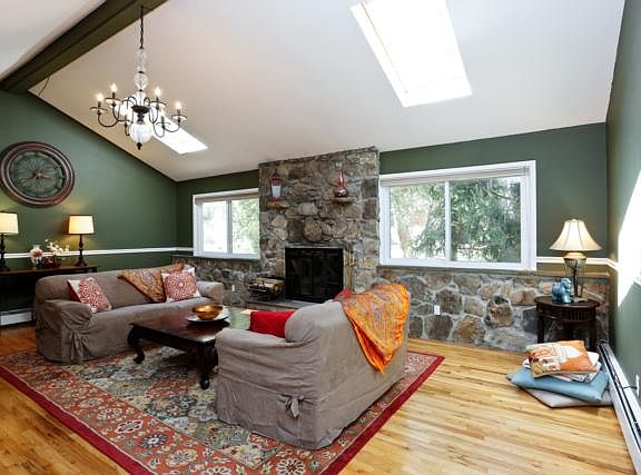 3rd image of 2571 Dunning Dr