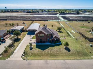 136 Devonshire Dr, Waxahachie, TX 75167