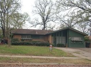 1010 Huntington Ln, Shreveport, LA 71106