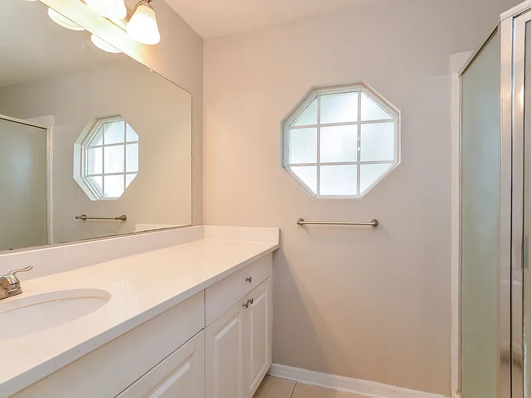 64 Bolton Ct — Photo 10