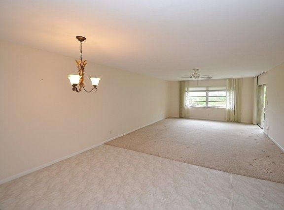 3rd image of 60 Venetian Dr #106