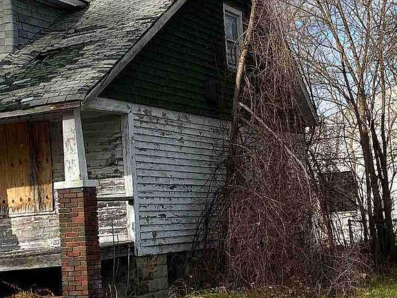 8538 Ellsworth