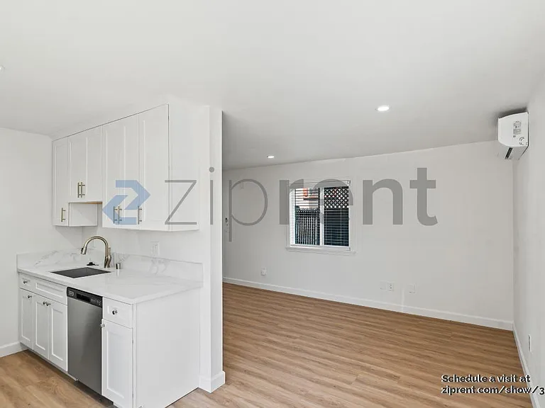 1421 Adeline St — Photo 12