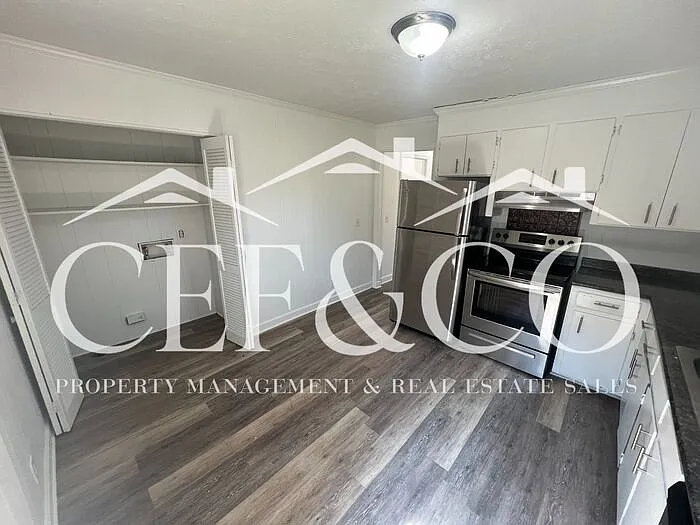 608 N Maple St #A — Photo 4