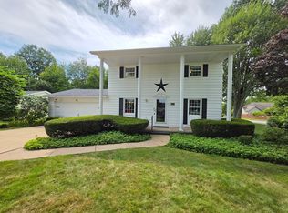5836 Heritage Dr, Erie, PA 16509