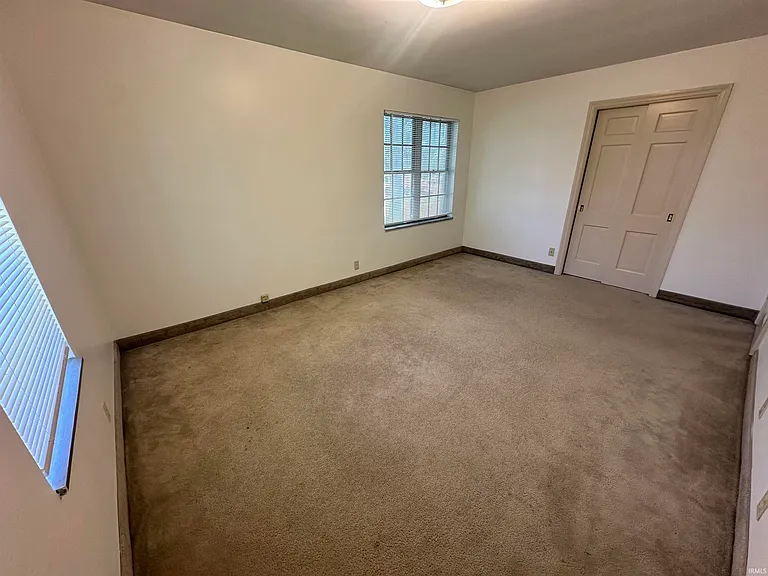 665 Saint Marys Dr #6 — Photo 9