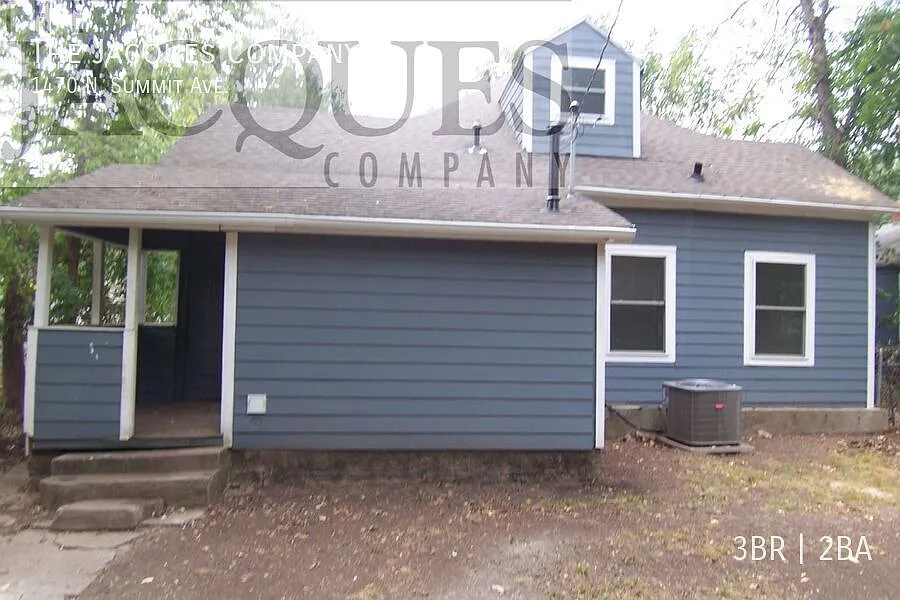 Newly Updated 3 Bedroom 2 Bath Home in Springfield's Midtown Neighborhood — Photo 2