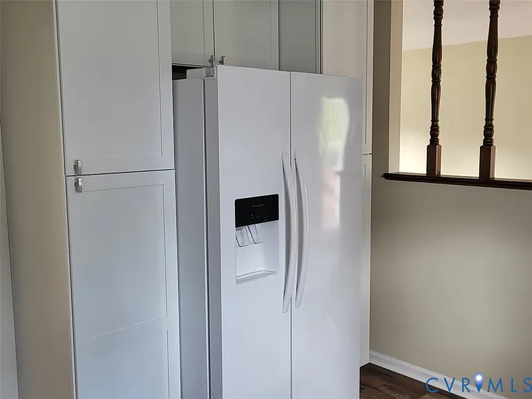 206 Spring Dr — Photo 6