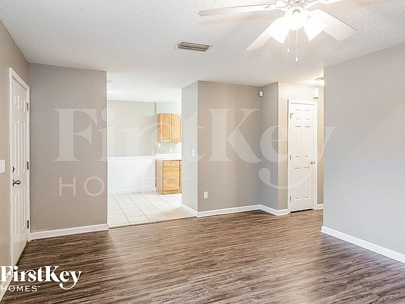 2nd image of 4648 Royal Ave