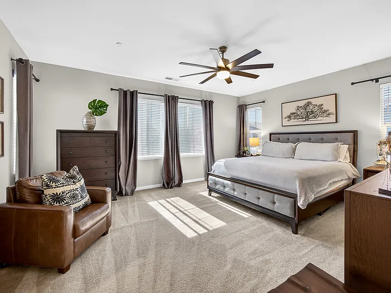 450 Syracuse Ln — Photo 18