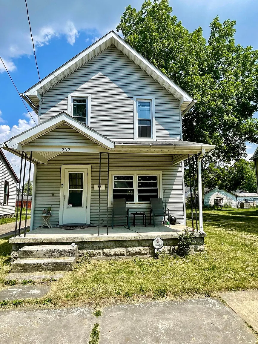 252 W Columbia St photo 1