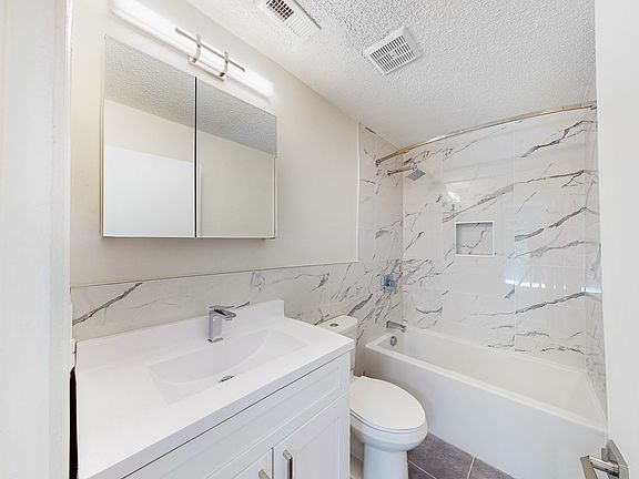 3rd image of 345 Buckland Hills Dr #33232