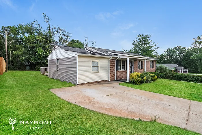 9 Alpha Dr — Photo 2