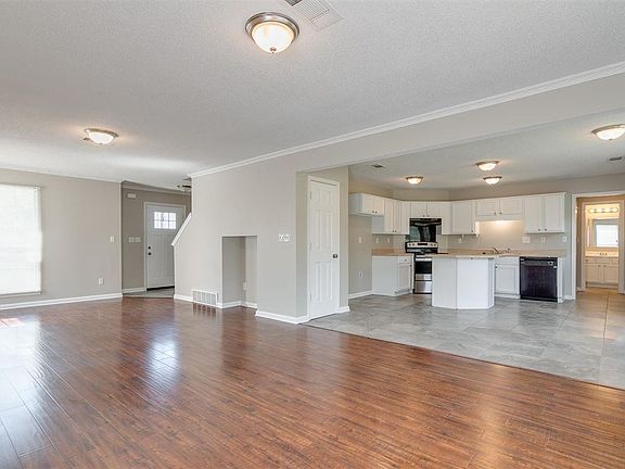 4th image of 8132 Conridge Dr
