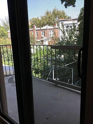 Rented by FAR Property Management | media 35