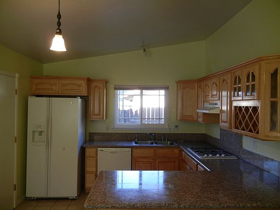 4th image of 1738 Bluehaven Dr