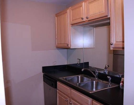 5th image of 4520 Holly St APT 27