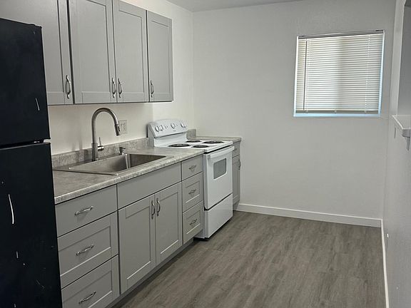 3rd image of 209 Brown St APT 2