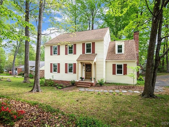 2nd image of 301 Brighton Dr