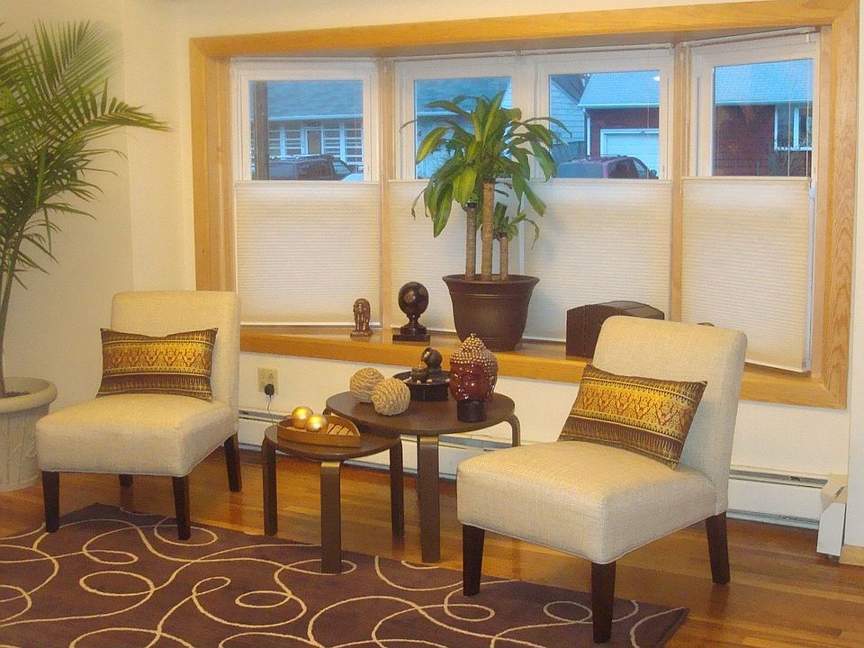 Living Room/Sitting Room