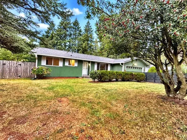 1600 Canyon Ct, Pt Orchard, WA 98366