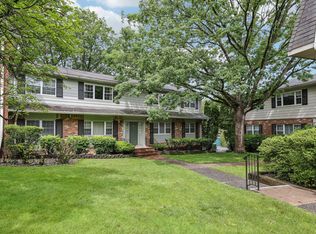 74 Bon Aire Cir APT Q10, Suffern, NY 10901