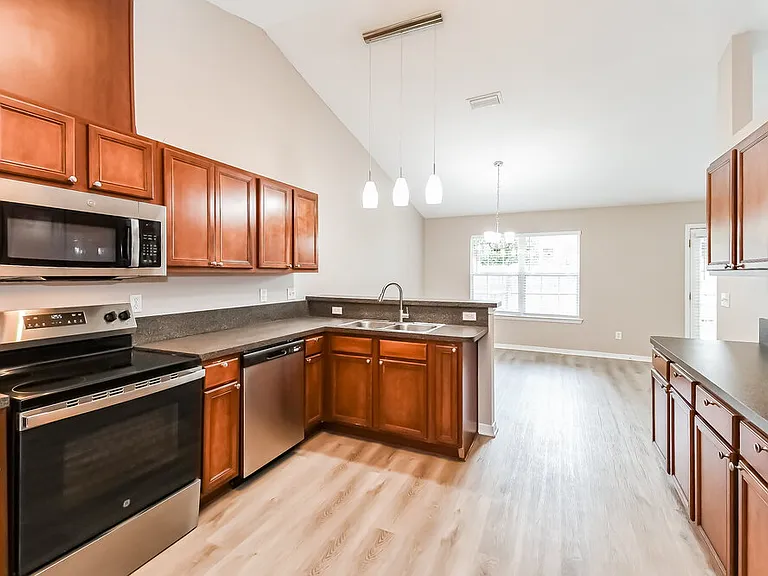 1936 Firefly Dr — Photo 6