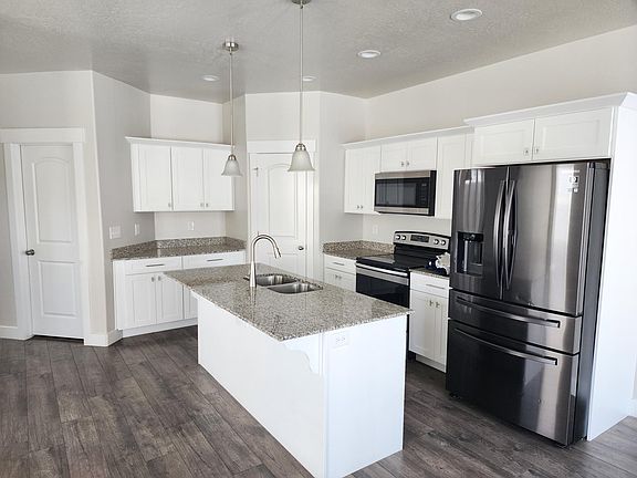 3rd image of 1614 N 3890 W #2112