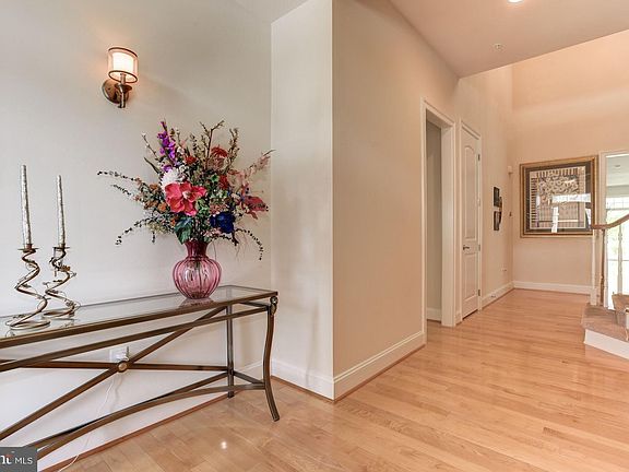 2nd image of 2555 Sophia Chase Dr