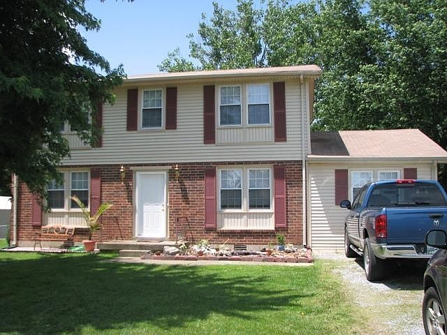 1st image of 2701 Turner Ln
