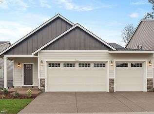 344 S 7th St, Carlton, OR 97111