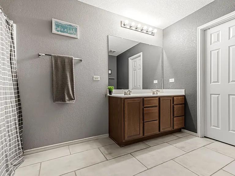 20803 Cape Coral — Photo 16