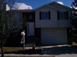 11145 S Sandy Ridge Dr, Sandy, UT 84094